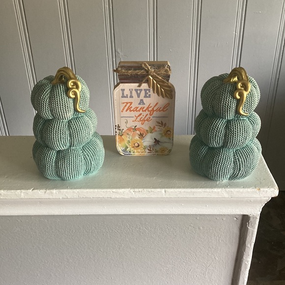 NWT BUNDLE- 2 TRIPLE STACKED TEXTURED AQUA BLUE PUMPKINS GOLD STEMS & WOOD SIGN - Picture 12 of 16